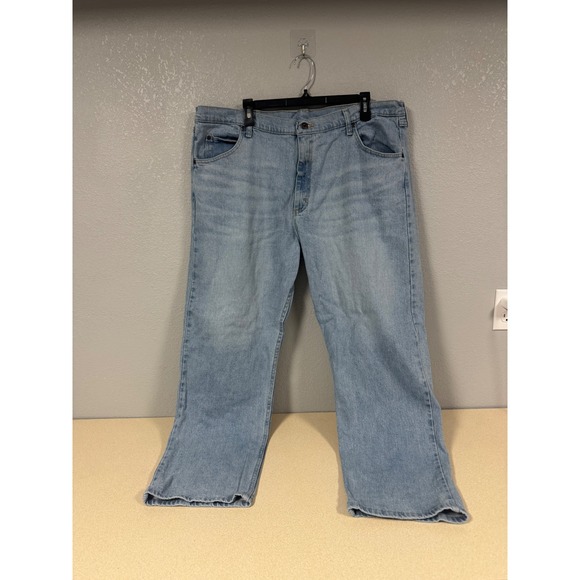 Wrangler Other - Wrangler Men's Light Wash Relaxed‎ Fit Jeans Size 40x30 Comfort Guaranteed